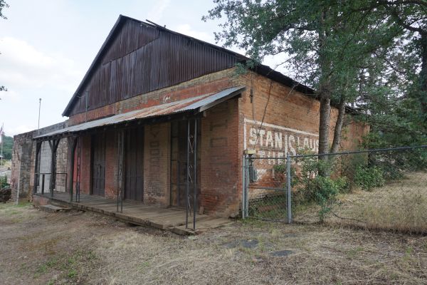 [Picture of Wells Fargo from side]